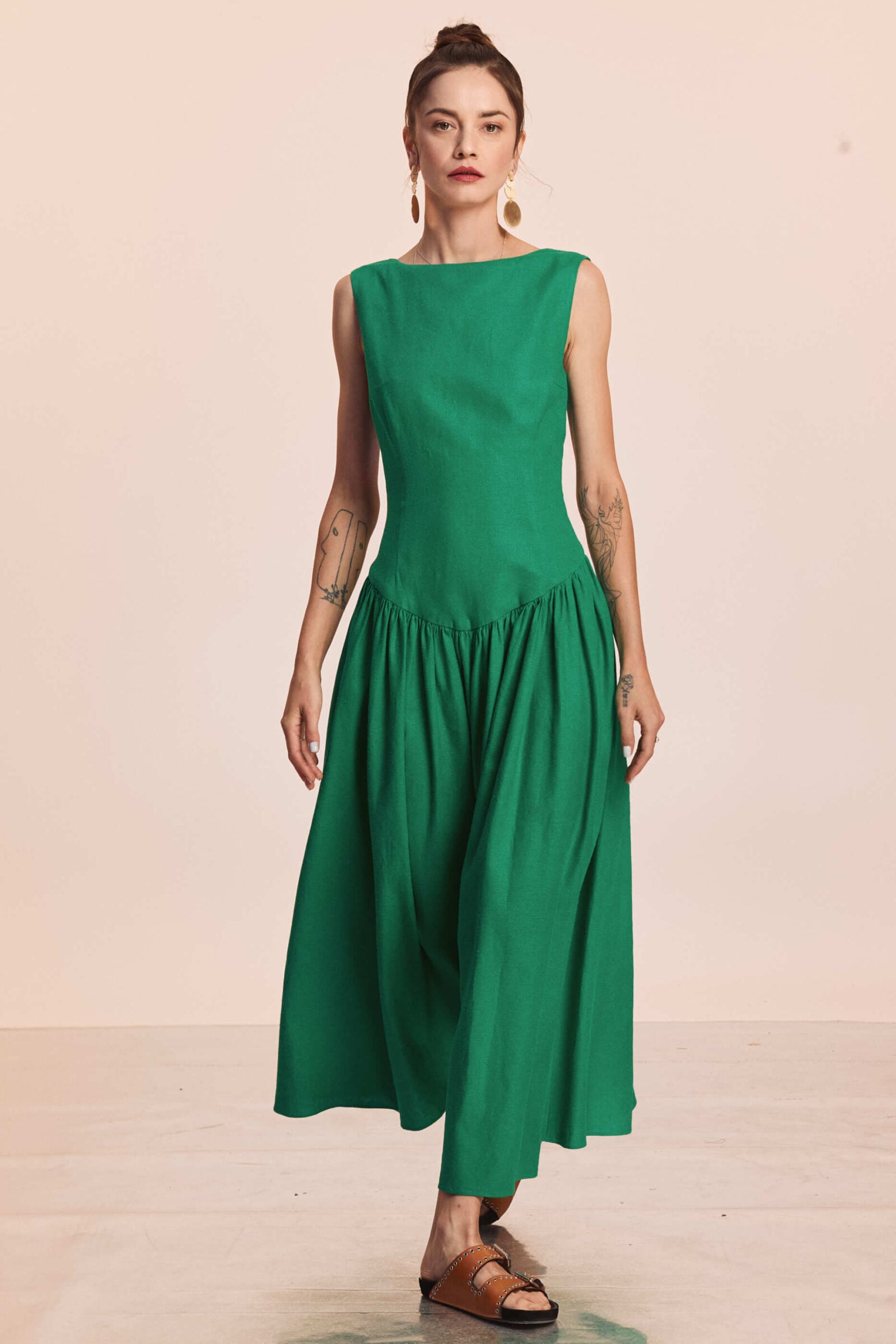 Culoare: Verde crud