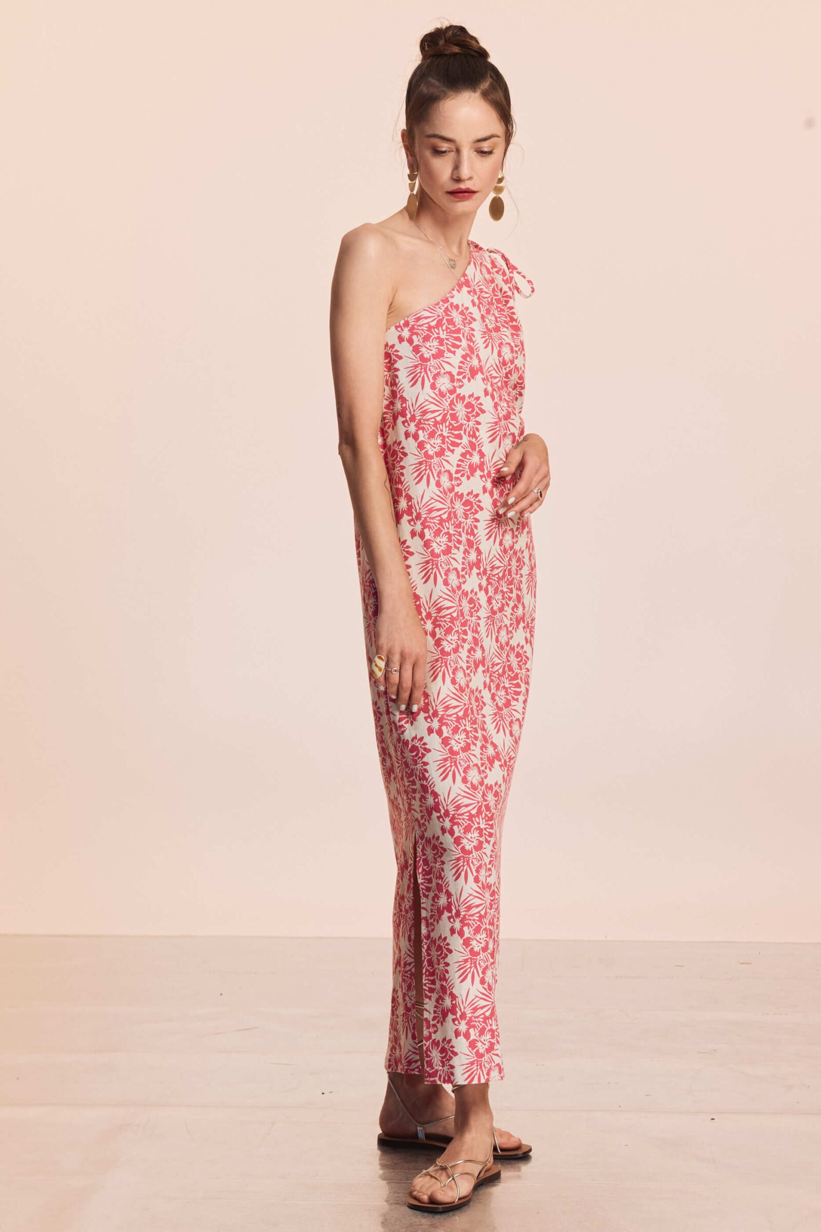 Culoare: Ivoriu/ Flori roz fucsia