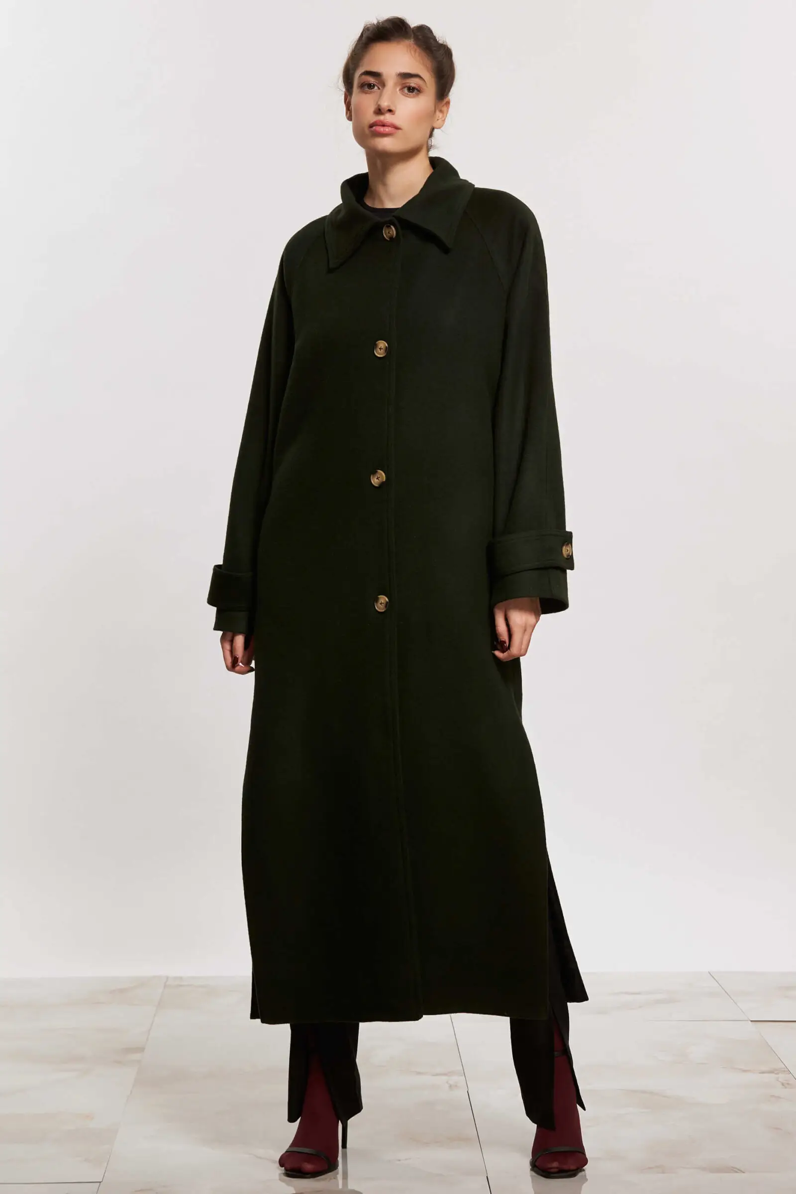 Culoare: Verde inchis