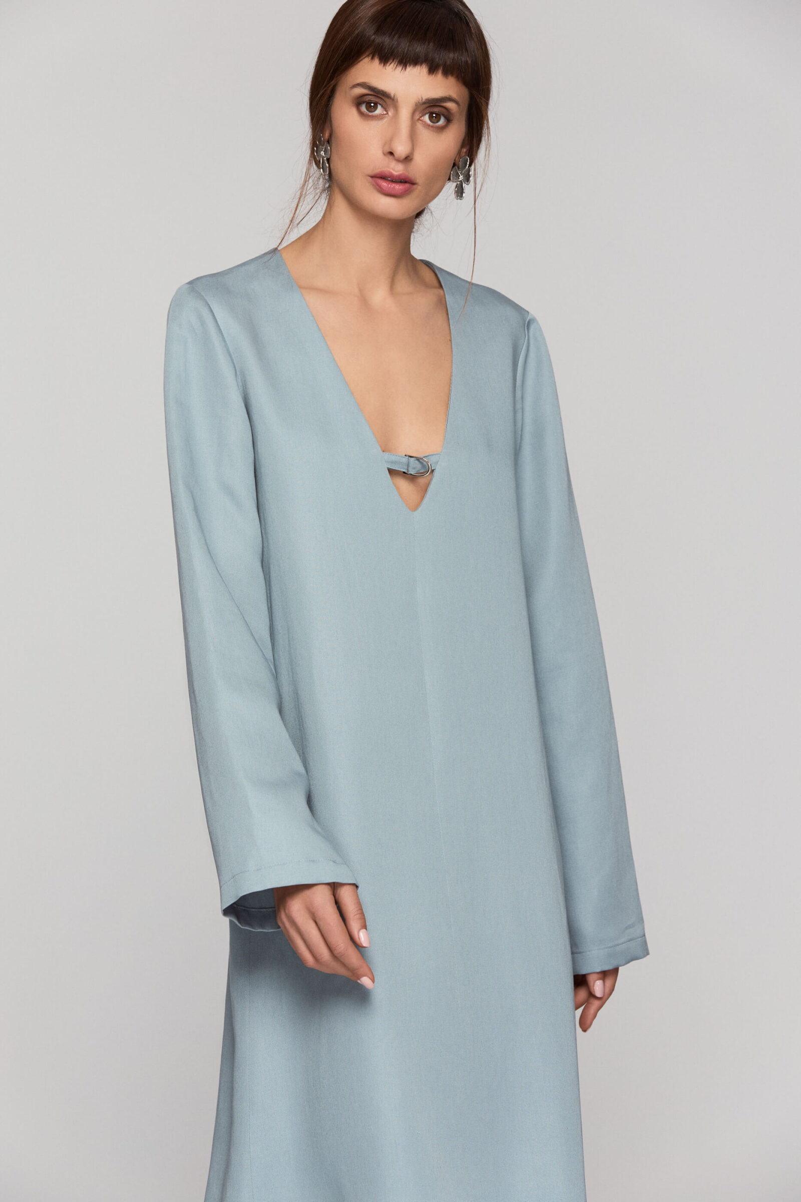 Rochie Lunga Cu Decolteu Adanc Din Tencel "Clara"