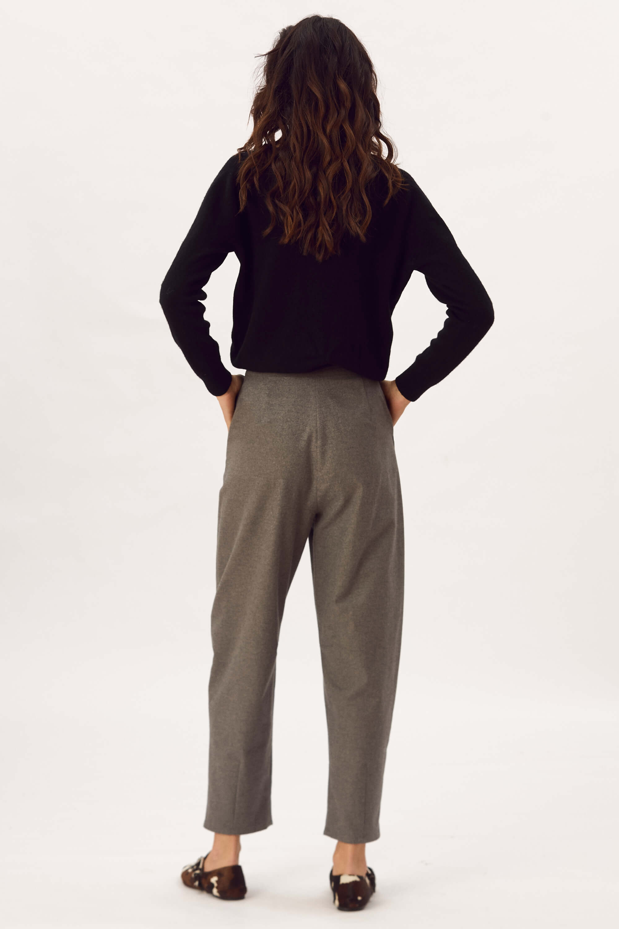 Pantaloni Tip Barrel-Leg Din Lana Subtire "Remy"